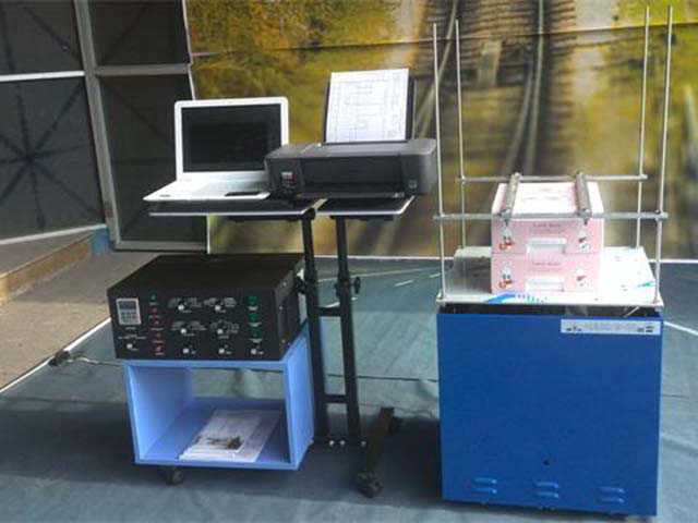 LD-50XPTP手提电脑六度空间一体机电磁振动台